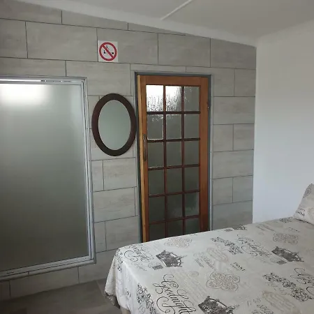 100 On Girvan Durban Exterior foto