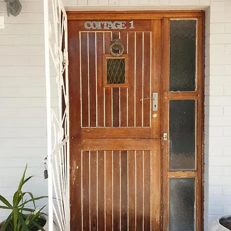 100 On Girvan Durban Exterior foto