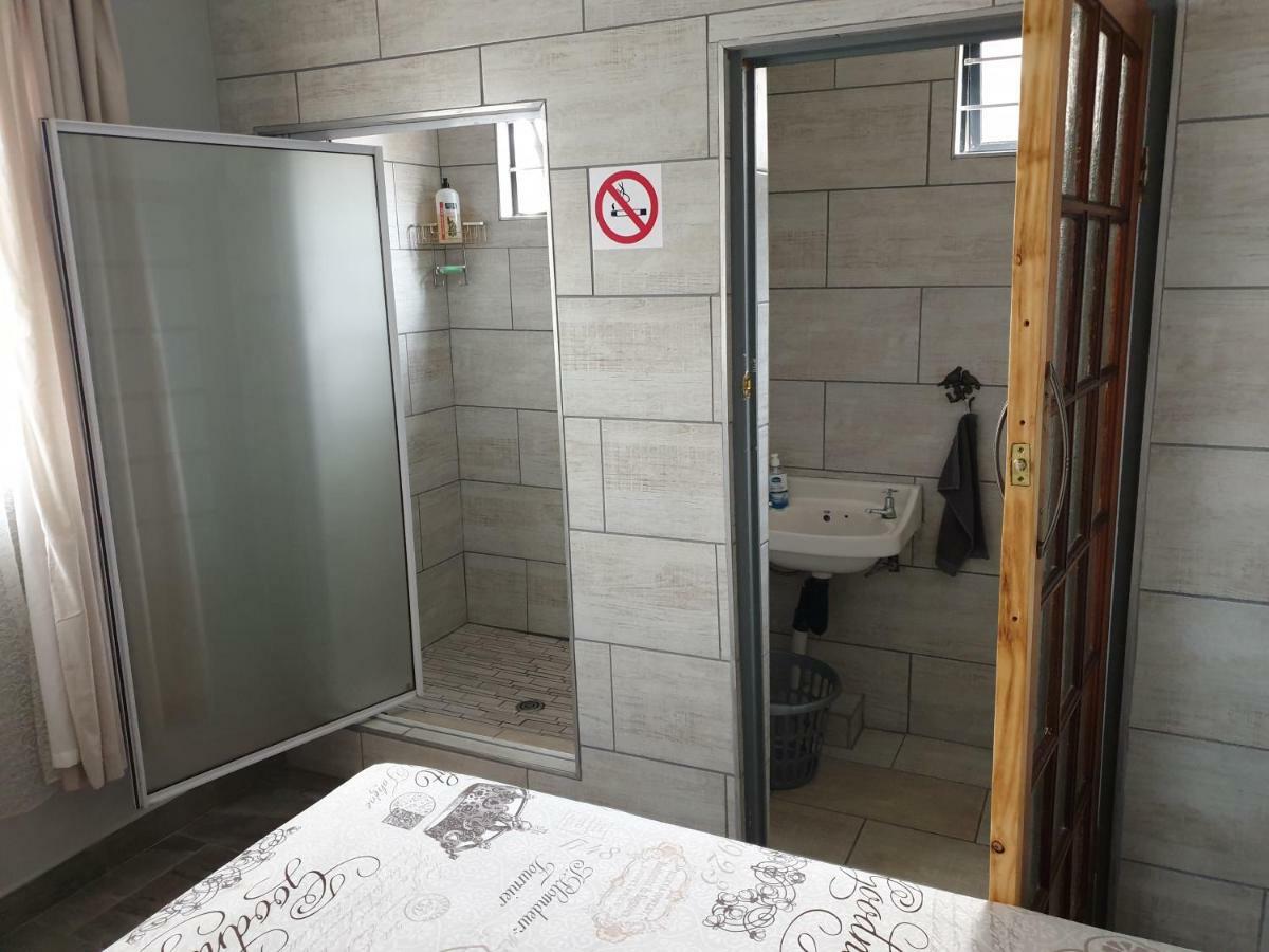 100 On Girvan Apartamento *